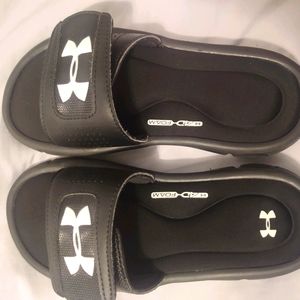 Boys Under Armour slides